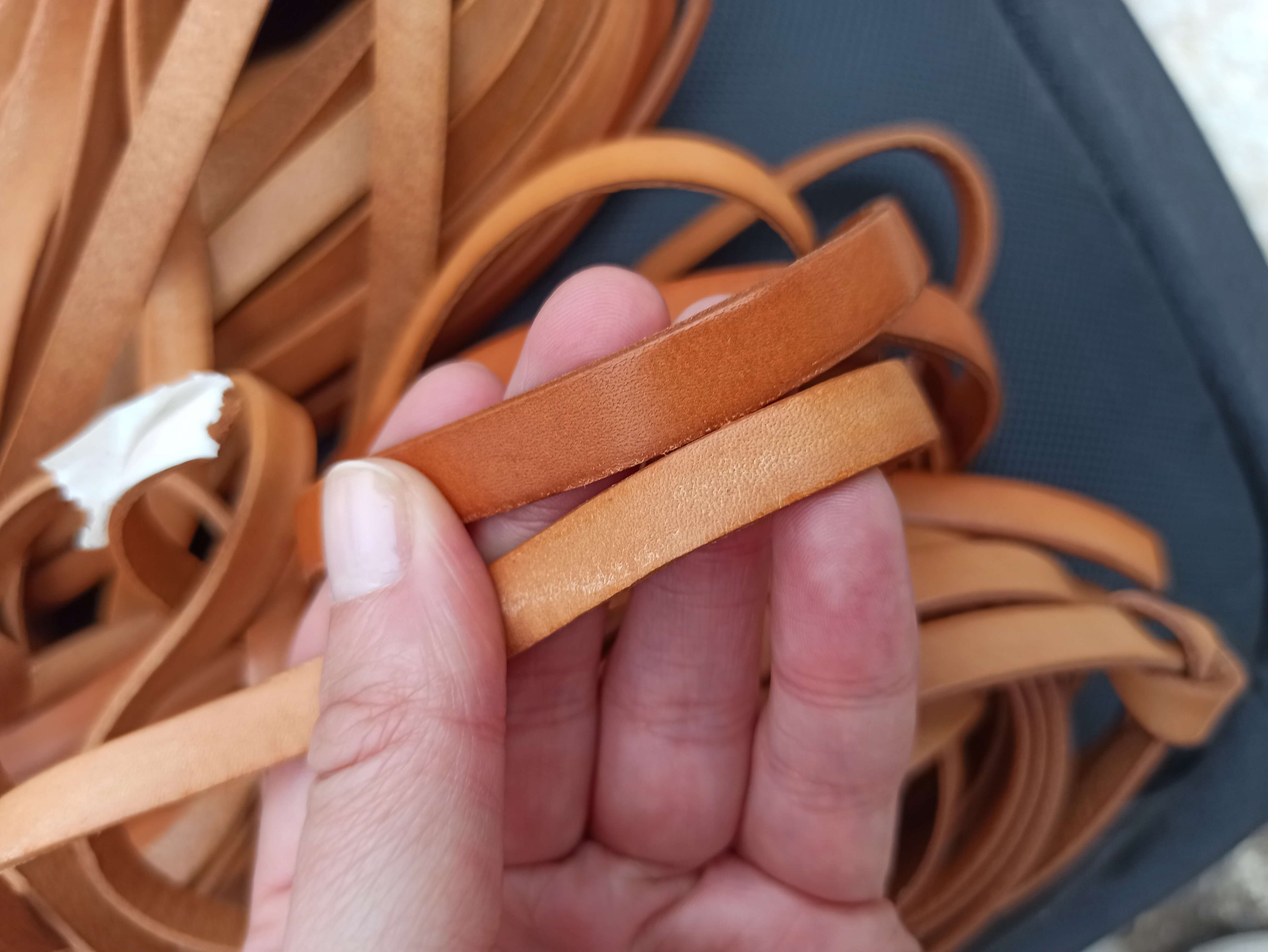 Leather cord dark and light